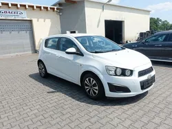 Weiß Gebraucht 2013 Chevrolet Aveo LT Kleinwagen | 2.900 € (Guter Preis)