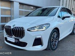 Weiß Gebraucht 2022 BMW 220 Active Tourer M Sport Van / Kleinbus | 27.999 € (Guter Preis)