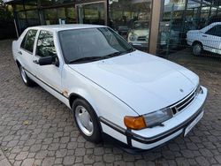 Weiß Gebraucht 1993 Saab 9000 Limousine | 3.300 €