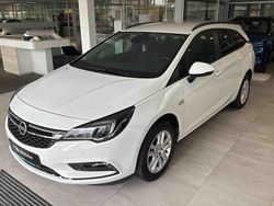 Schneeweiss/summitwhite/arctic Gebraucht 2018 Opel Astra | 8.990 € (Guter Preis)