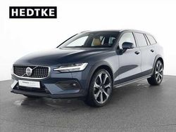 Gebraucht 2024 Volvo V60 CC Kombi | 49.990 €