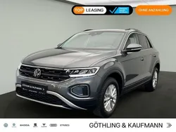 Indiumgrau metallic Gebraucht 2024 VW T-Roc Life SUV | 22.660 € (Fairer Preis)