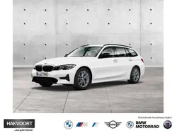 Alpinweiß uni Gebraucht 2021 BMW 330e Shadowline Kombi | 27.440 € (Guter Preis)