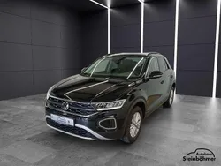 Deep black perleffekt (schwarz) Gebraucht 2022 VW T-Roc Life SUV | 25.680 € (Guter Preis)