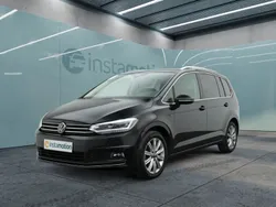 Schwarz Gebraucht 2024 VW Touran Highline Van / Kleinbus | 38.749 € (Etwas zu teuer)
