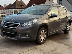 Grau Gebraucht 2015 Peugeot 2008 Style SUV | 3.499 € (Guter Preis)