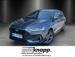 Magnetic grau Gebraucht 2024 Ford Focus ST-Line X Kombi | 26.990 € (Fairer Preis)