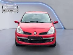 Hellrot Gebraucht 2007 Renault Clio III Dynamique Kleinwagen | 850 € (Superpreis)