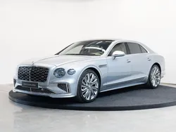 Silber Neu 2025 Bentley Flying Spur Mulliner Limousine | 339.000 € (Superpreis)