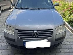Grau Gebraucht 2003 VW Passat Trendline Kombi | 2.000 € (Guter Preis)