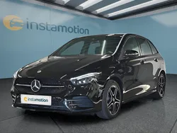 Schwarz Gebraucht 2021 Mercedes B250e Van / Kleinbus | 28.499 € (Teuer)