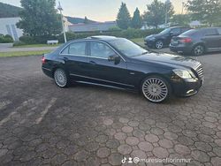 Schwarz Gebraucht 2011 Mercedes E300 Limousine | 9.400 € (Fairer Preis)