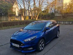 Blau Gebraucht 2018 Ford Focus ST Kombi | 13.200 € (Superpreis)