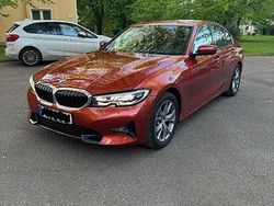 Orange Gebraucht 2022 BMW 320 Sport Line Limousine | 29.400 € (Guter Preis)