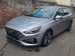 Silber Gebraucht 2023 Hyundai i30 Limousine | 13.750 € (Guter Preis)
