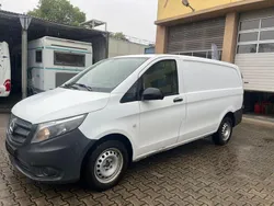 Weiß Gebraucht 2017 Mercedes Vito Van / Kleinbus | 7.990 € (Fairer Preis)