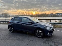 Grau Gebraucht 2021 Hyundai i20 Edition 30 Kleinwagen | 15.888 € (Fairer Preis)