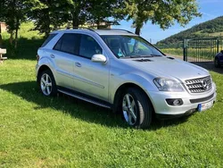 Silber Gebraucht 2009 Mercedes ML320 SUV | 8.000 €