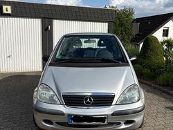 Silber Gebraucht 2002 Mercedes A140 Classic Van / Kleinbus | 3.599 €
