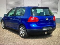 Blau Gebraucht 2005 VW Golf V Kleinwagen | 1.500 € (Superpreis)