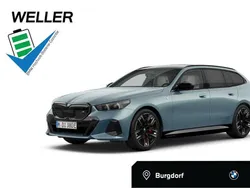 Grün Gebraucht 2024 BMW i5 Comfort Edition Limousine | 75.450 € (Superpreis)