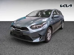 Usg) yucca stahlgrau met. (grau Gebraucht 2024 Kia Ceed Sportswagon Vision Kombi | 22.480 € (Superpreis)