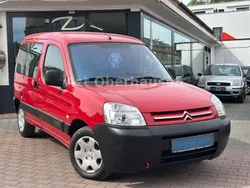 Rot Gebraucht 2008 Citroën Berlingo First Van / Kleinbus | 5.990 € (Etwas zu teuer)