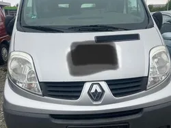 Grau Gebraucht 2009 Renault Traffic Van | 2.250 €