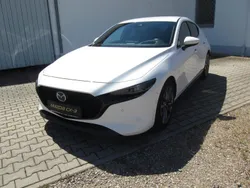 Weiß Gebraucht 2022 Mazda 3 Limousine | 19.990 € (Fairer Preis)