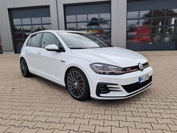 Weiß Gebraucht 2017 VW Golf VII GTI Limousine | 22.999 € (Etwas zu teuer)