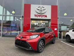Chili red Neu 2024 Toyota Aygo Team Kleinwagen | 18.890 €