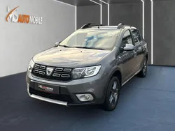 Grau Gebraucht 2018 Dacia Sandero Celebration Kleinwagen | 9.490 € (Fairer Preis)