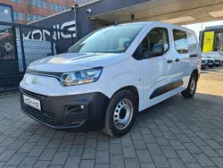 Weiß Gebraucht 2023 Fiat Doblò Van / Kleinbus | 21.997 € (Etwas zu teuer)