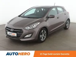 Braun Gebraucht 2015 Hyundai i30 Trend Limousine | 9.930 € (Fairer Preis)