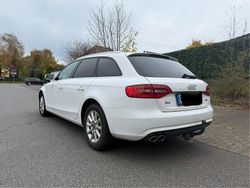 Weiß Gebraucht 2014 Audi A4 Ambiente Limousine | 10.500 € (Fairer Preis)