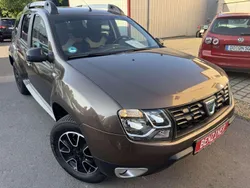 Braun Gebraucht 2017 Dacia Duster Black Shadow SUV | 9.899 € (Guter Preis)