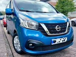 Blau Gebraucht 2018 Nissan NV300 Premium Edition Van | 26.950 € (Teuer)