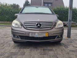 Grau Gebraucht 2006 Mercedes B170 Van / Kleinbus | 3.999 € (Fairer Preis)