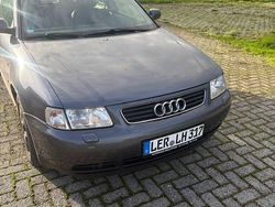 Silber Gebraucht 2000 Audi A3 Ambiente Limousine | 2.150 € (Etwas zu teuer)