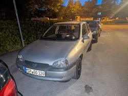 Silber Gebraucht 1998 Opel Corsa Limousine | 650 € (Superpreis)
