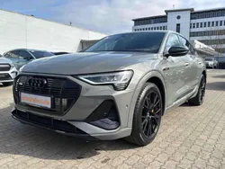 Grau Gebraucht 2022 Audi e-tron Sportback Black Edition SUV | 40.950 € (Guter Preis)