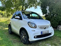 Weiß Gebraucht 2017 Smart ForTwo Electric Drive Kleinwagen | 9.000 € (Fairer Preis)