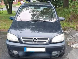 Schwarz Gebraucht 2003 Opel Zafira Van / Kleinbus | 1.000 € (Superpreis)