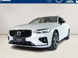 Crystal white pearl Gebraucht 2024 Volvo V60 Plus Kombi | 50.990 €