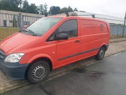 Rot Gebraucht 2013 Mercedes Vito Van / Kleinbus | 6.740 €