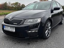 Schwarz Gebraucht 2016 Skoda Octavia RS Kombi | 11.444 € (Guter Preis)