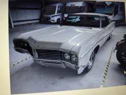 Weiß Gebraucht 1967 Buick Electra Cabrio | 23.000 €
