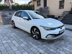 Weiß Gebraucht 2021 VW Golf VIII Limousine | 13.350 €