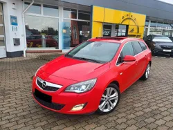 Rot Gebraucht 2011 Opel Astra Sport Kombi | 2.900 € (Superpreis)