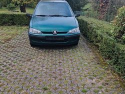 Grün Gebraucht 2002 Peugeot 106 Kleinwagen | 2.000 € (Teuer)
